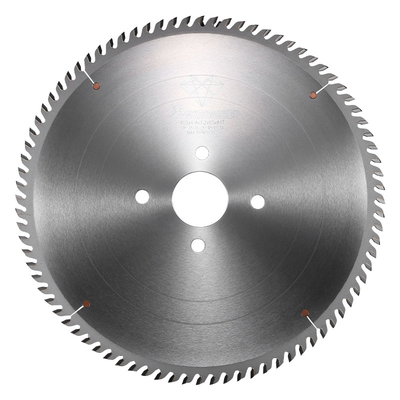 84 Zähne, die TCT-Kreissägeblätter zerreißen, Dicke 3,2 mm, Stahlmaterial